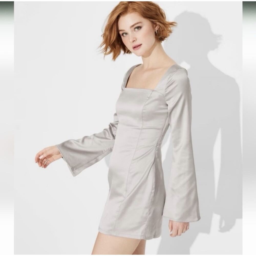 NWT Wild Fable Long Sleeve Mini Dress Size M Satin Silver Flare Sleeve Low Back